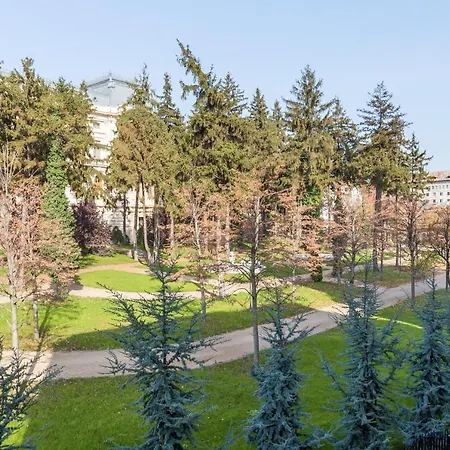 Nostalgia Ii Apartment Bukarest